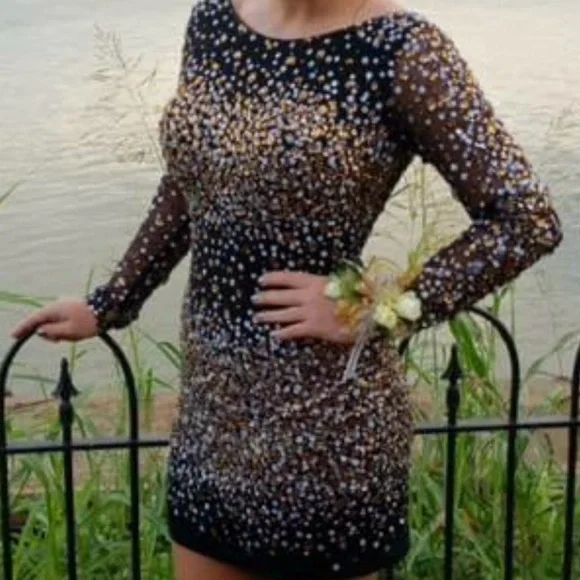Black Sequin Homecoming or Prom Dress - Size 12 - Picture 1 of 7